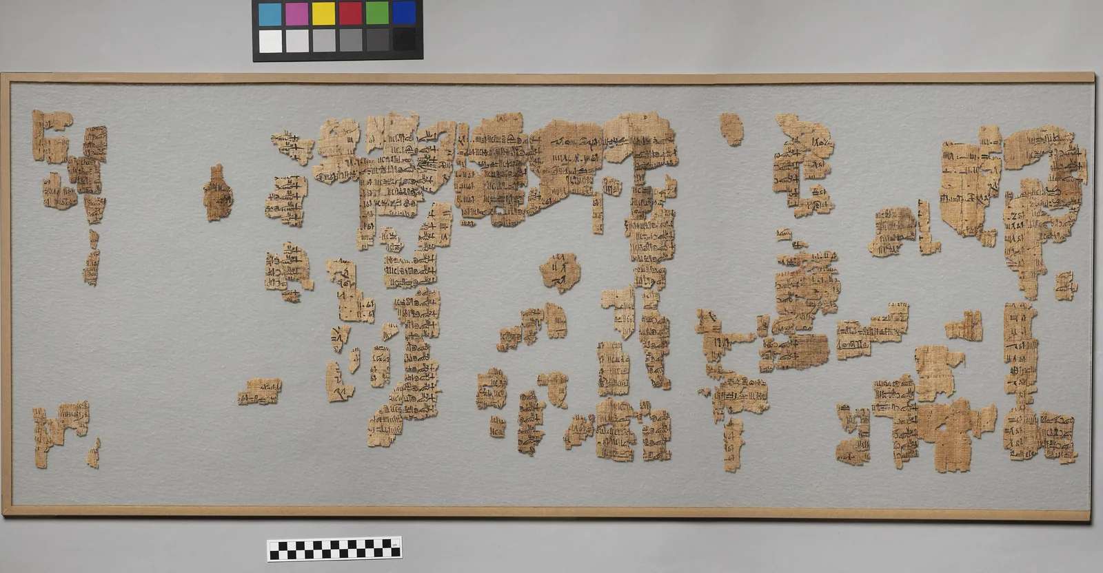 Turinpapyrusen (kungalistan), Museo Egizio i Turin, kat. 1874: en ramessidisk papyrus (ca 1250 f.Kr.) skriven på baksidan av ett gammalt skatteregister. Den räknar upp gudar, andar och över 200 kungar med regeringslängder. Djosers namn är skrivet med rött bläck, och en summeringsrad ger 955 år från Menes till de memfitiska kungarnas slut.
